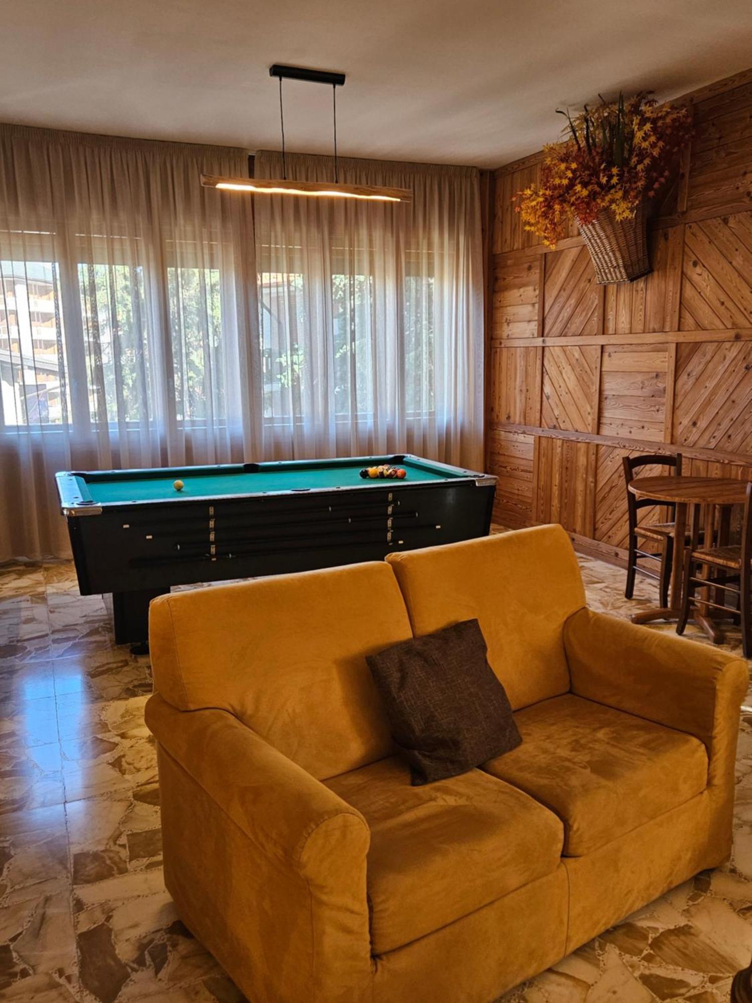 Hotel Holiday Debili Соз-д'Улькс Екстер'єр фото