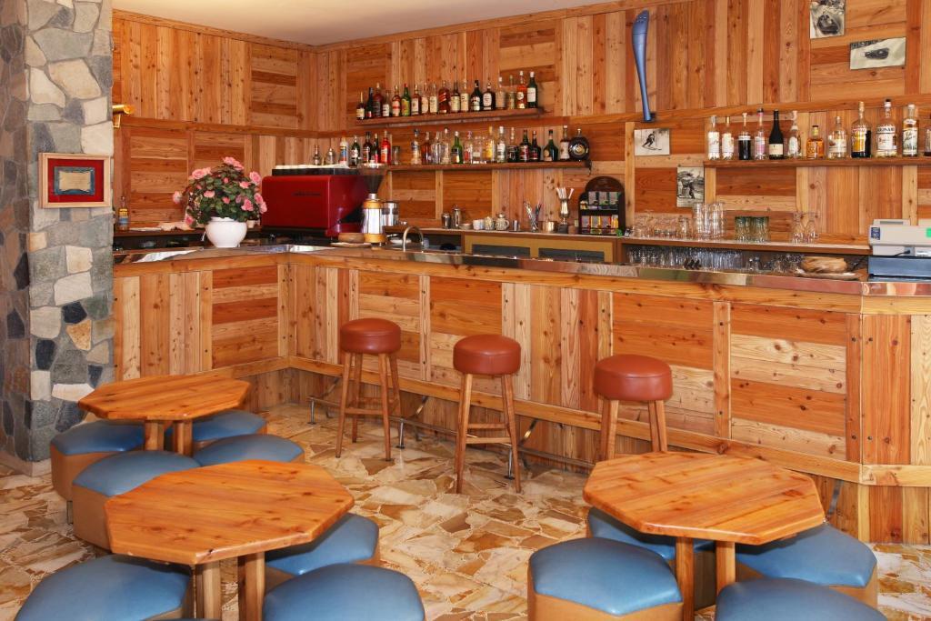 Hotel Holiday Debili Соз-д'Улькс Екстер'єр фото