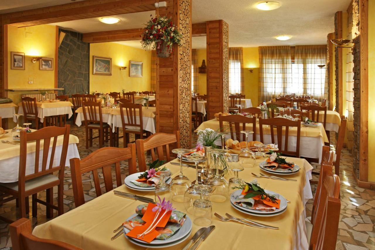 Hotel Holiday Debili Соз-д'Улькс Екстер'єр фото
